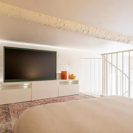 Old Town With Balcony And Ac - Beaches And Nightlife Antibes